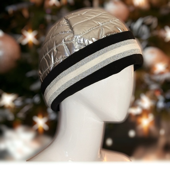 SILVER PUFFER SCARF & MATCHING HAT (NEW) - Picture 8 of 14